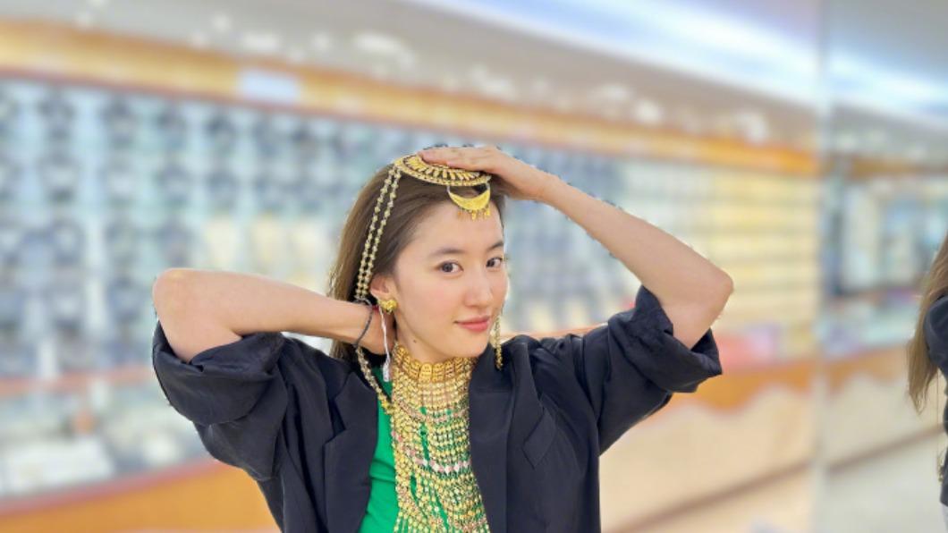  刘亦菲表姐 
