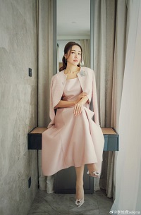  李施嬅 